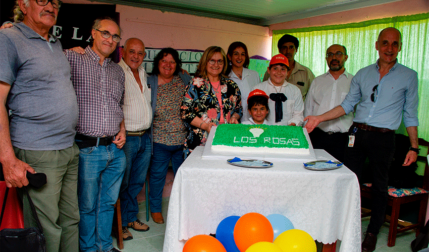 Festejos por la llegada de la electrificación rural en Los Rosas, Tacuarembó Festejos por la llegada de la electrificación rural en Los Rosas, Tacuarembó