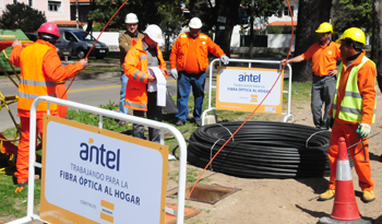 Colocación de fibra óptica Colocación de fibra óptica