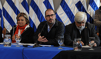 Ministra Eneida de León, prosecretario de Presidencia, Juan Andrés Roballo, y ministro Eduardo Bonomi