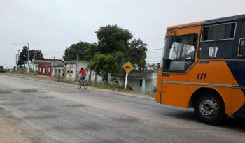 Avenida de acceso este en Minas
