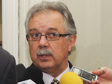 Sub secretario de Defensa Nacional Menendez Sub secretario de Defensa Nacional Menendez