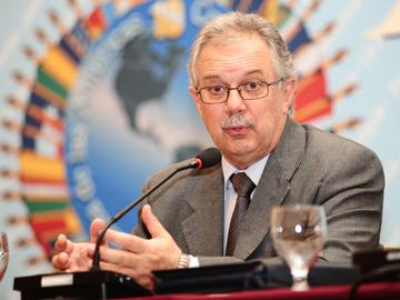 Subsecretario de Defensa Jorge Menéndez