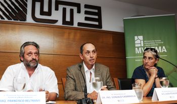 Autoridades en la firma de convenio entre UTE y el Ministerio de Vivienda Autoridades en la firma de convenio entre UTE y el Ministerio de Vivienda