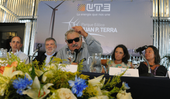 Presidente José Mujica en la inauguración de parque eólico en Artigas Presidente José Mujica en la inauguración de parque eólico en Artigas