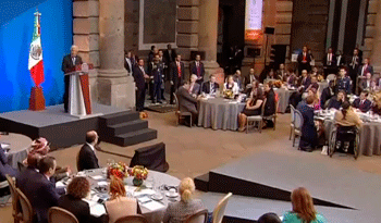 Presidente Tabaré Vázquez habla en la conferencia sobre el cáncer en México Presidente Tabaré Vázquez habla en la conferencia sobre el cáncer en México