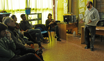 Julio Bango con referentes de organizaciones de la sociedad civil Julio Bango con referentes de organizaciones de la sociedad civil
