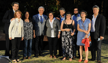 Presidente Tabaré Vázquez con integrantes de la Fundación Zelmar Michelini Presidente Tabaré Vázquez con integrantes de la Fundación Zelmar Michelini