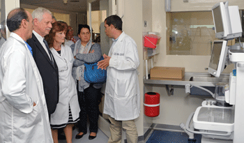 Ministro Jorge Basso recorre instalaciones del Centro Nacional del Quemado Ministro Jorge Basso recorre instalaciones del Centro Nacional del Quemado