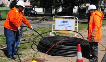 Proyecto de cable submarino está en sintonía con la instalación de fibra óptica al Hogar de ANTEL Proyecto de cable submarino está en sintonía con la instalación de fibra óptica al Hogar de ANTEL