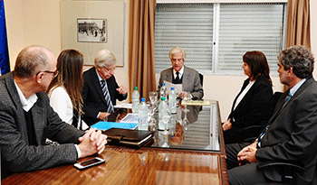 Tabaré Vázquez y Danilo Astori con directivos de la Unión de Exportadores del Uruguay Tabaré Vázquez y Danilo Astori con directivos de la Unión de Exportadores del Uruguay