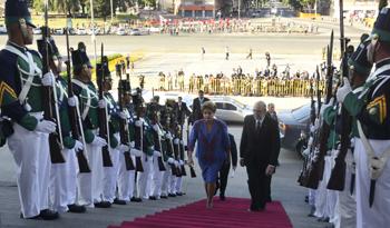 Llegada de la Presidenta de Brasil, Dilma Rousseff, al Palacio Legislativo Llegada de la Presidenta de Brasil, Dilma Rousseff, al Palacio Legislativo