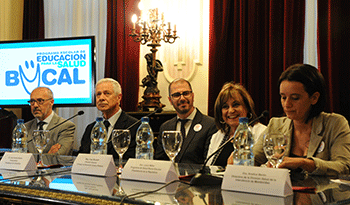 Autoridades en la presentación de la 13ª Semana de la Salud Bucal