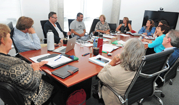 Integrantes de ATD reunidos con autoridades del Consejo de Formación en Educación