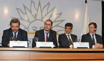 Autoridades en conmemoración del Día de la Seguridad de la Información Autoridades en conmemoración del Día de la Seguridad de la Información