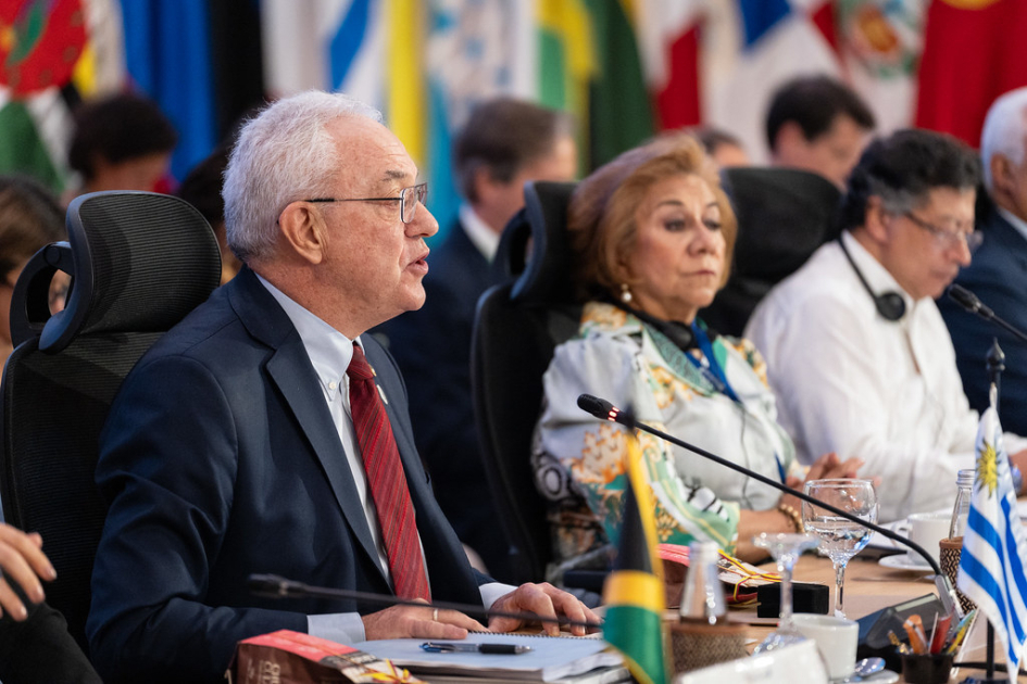 Canciller Mario Lubetkin brinda discurso en la Cumbre Celac-Unión Europea