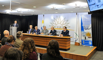 Autoridades en celebración del Día de la Confraternidad Antártica Autoridades en celebración del Día de la Confraternidad Antártica
