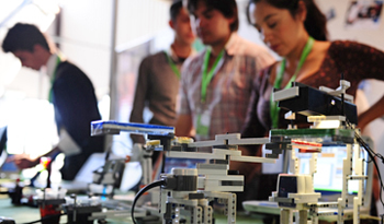 Jóvenes participantes de proyecto apoyado por el MIDES