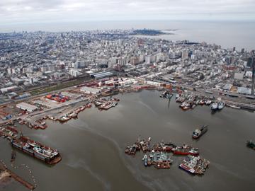 Vista aérea del Puerto de Montevideo