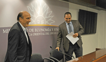 Intendente Daniel Martínez y subsecretario Pablo Ferreri Intendente Daniel Martínez y subsecretario Pablo Ferreri