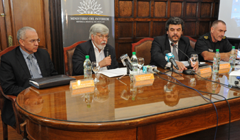 Autoridades del Ministerio del Interior en conferencia de prensa Autoridades del Ministerio del Interior en conferencia de prensa
