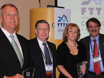 Cosse recibiendo el premio