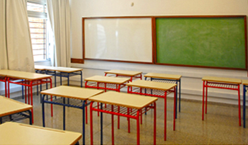 Salón de clases en liceo público Salón de clases en liceo público