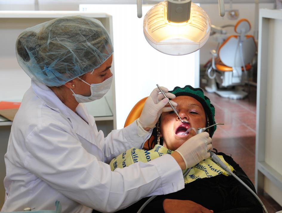 Consultorio de atención odontológica Consultorio de atención odontológica
