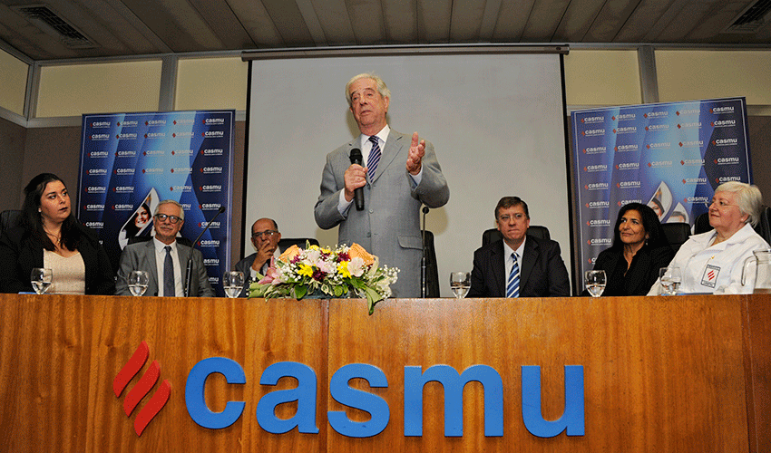 Tabaré Vázquez en reconocimiento del Casmu Tabaré Vázquez en reconocimiento del Casmu
