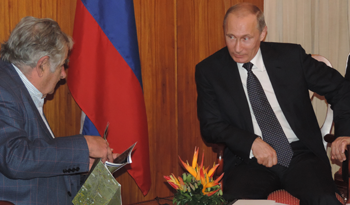 Los presidentes José Mujica, de Uruguay, y Vladimir Putin, de Rusia, en fructífero encuentro en Brasilia Los presidentes José Mujica, de Uruguay, y Vladimir Putin, de Rusia, en fructífero encuentro en Brasilia