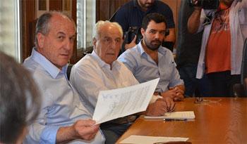 Víctor Rossi y Ernesto Murro en firma del acuerdo Víctor Rossi y Ernesto Murro en firma del acuerdo