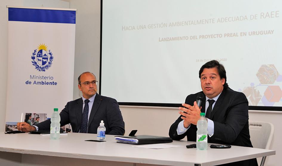 Ministro Peña en presentación de proyecto sobre gestión de residuos electrónicos Ministro Peña en presentación de proyecto sobre gestión de residuos electrónicos