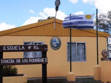 Escuela 82 de Rincón de Rodríguez (Rivera) Escuela 82 de Rincón de Rodríguez (Rivera)