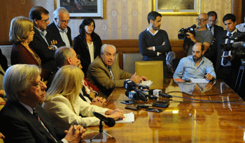 Conferencia de prensa en el Parlamento Conferencia de prensa en el Parlamento