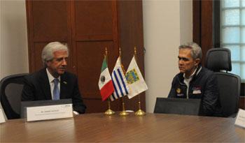 Tabaré Vázquez con jefe de Gobierno de la Ciudad de México, Miguel Ángel Mancera Tabaré Vázquez con jefe de Gobierno de la Ciudad de México, Miguel Ángel Mancera