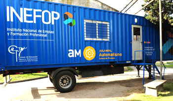 Aula móvil de INEFOP en Juan Lacaze Aula móvil de INEFOP en Juan Lacaze