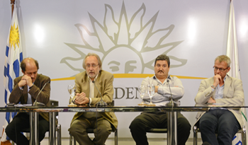 Héctor Suárez, Julio Calzada, Fernando Olivera y Leonel Briozzo en la presentación del Sistema Alterta Temprana Héctor Suárez, Julio Calzada, Fernando Olivera y Leonel Briozzo en la presentación del Sistema Alterta Temprana