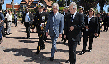 Presidente Tabaré Vázquez y ministro Jorge Menéndez en aniversario de la Armada Presidente Tabaré Vázquez y ministro Jorge Menéndez en aniversario de la Armada