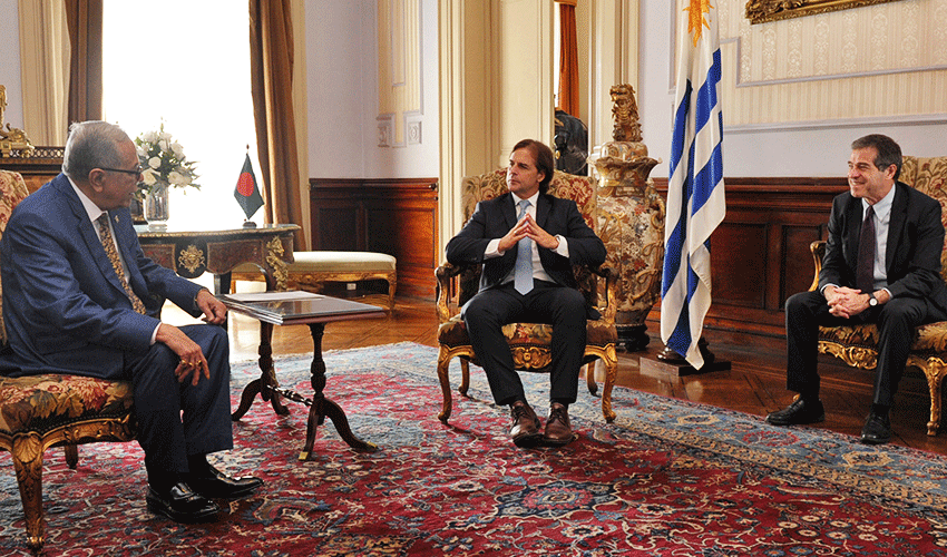 Luis Lacalle Pou y Ernesto Talvi reciben al presidente de Bangladesh, Abdul Hamid Luis Lacalle Pou y Ernesto Talvi reciben al presidente de Bangladesh, Abdul Hamid
