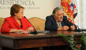 La Presidenta Michelle Bachelet y su par anfitrión, José Mujica La Presidenta Michelle Bachelet y su par anfitrión, José Mujica