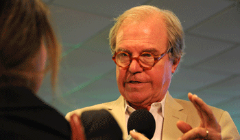 Nicholas Negroponte, impulsor del programa One Laptop Per Child Nicholas Negroponte, impulsor del programa One Laptop Per Child