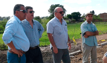 Álvaro García en recorrida de obras de acceso a la ciudad de Artigas Álvaro García en recorrida de obras de acceso a la ciudad de Artigas