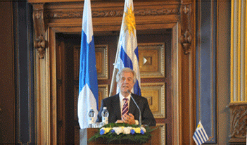 El presidente Tabaré Vázquez expuso ante empresarios en Finlandia El presidente Tabaré Vázquez expuso ante empresarios en Finlandia