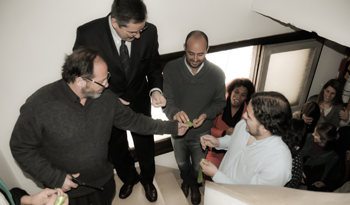 Corte de cinta de nuevo hospedaje en la Casa Inju de Montevideo Corte de cinta de nuevo hospedaje en la Casa Inju de Montevideo