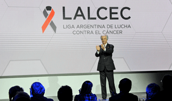Vázquez en primer Foro Multidisciplinario del Cáncer Vázquez en primer Foro Multidisciplinario del Cáncer