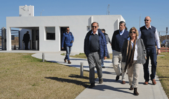 Ministros recorren planta industrial de Alimentos Fray Bentos Ministros recorren planta industrial de Alimentos Fray Bentos