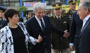 El Presidente Vázquez llegó a la Intendencia de Maldonado, con Susana Hernández El Presidente Vázquez llegó a la Intendencia de Maldonado, con Susana Hernández