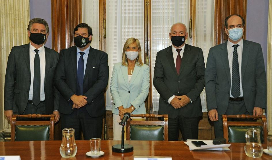 Gerardo Amarilla, Adrián Peña, Beatriz Argimón, Walter Verri y Alberto Majó Gerardo Amarilla, Adrián Peña, Beatriz Argimón, Walter Verri y Alberto Majó