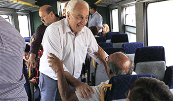Víctor Rossi en tren de pasajeros de AFE Víctor Rossi en tren de pasajeros de AFE