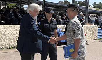 El ministro Eduardo Bonomi en ceremonia de incorporación de agentes policiales El ministro Eduardo Bonomi en ceremonia de incorporación de agentes policiales