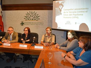 Autoridades en el lanzamiento de la vacunación contra el Virus del Papiloma Humano Autoridades en el lanzamiento de la vacunación contra el Virus del Papiloma Humano